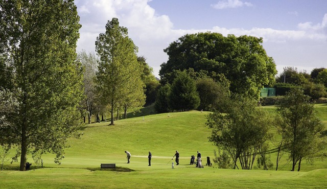 Pet Friendly 3 Bed Detached Family Home, Mold, Sleeps 5