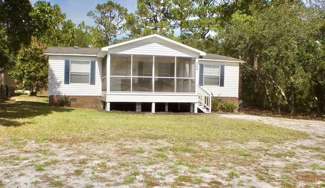 Pet friendly 3 bedroom house just minutes from the beach.