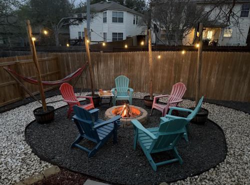 Pet-Friendly 3BR - Fire Pit & Games Near Sea World