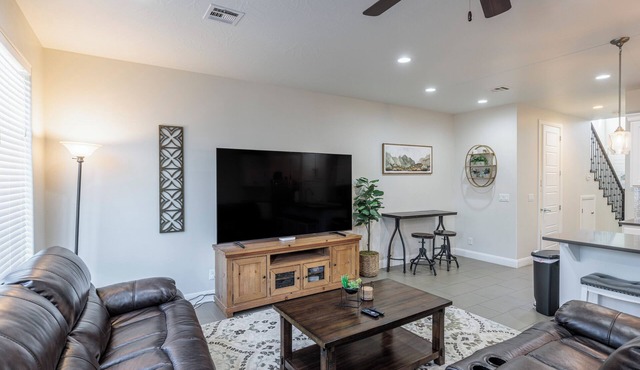 Pet-Friendly 3BR w/Fire Pit Near the 18th Hole