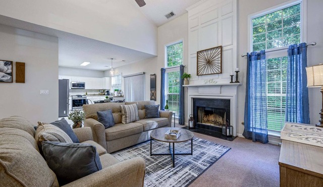 Pet-friendly 3BR w Porch & Grill Weekday Deals!
