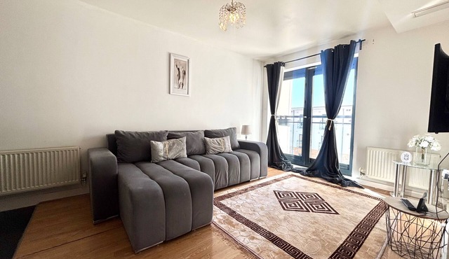 Pet Friendly - 4 Guests - Free Parking