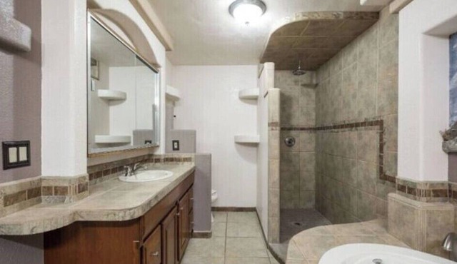 Pet Friendly - 4BR/2.5BA - Near NMSU, Museums, & Golf