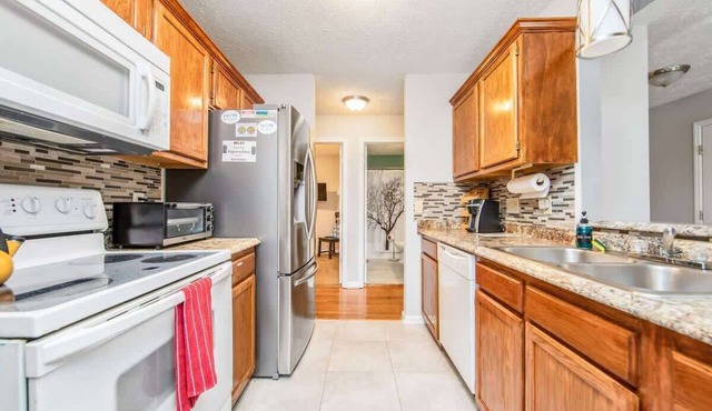 Pet-Friendly 4BR/2BA near Ft Bragg