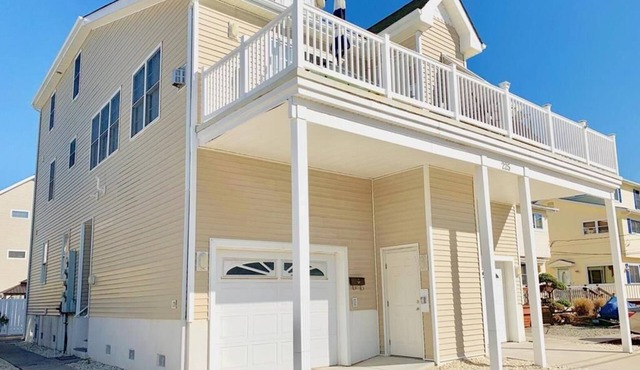 Pet Friendly 5 Bedroom Home with elevator within walking distance to downtown Sea Isle City
