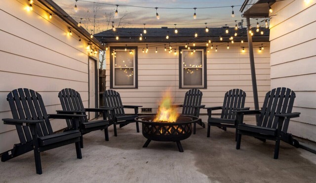 Pet Friendly, 5Min Downtown, Backyard & Firepit
