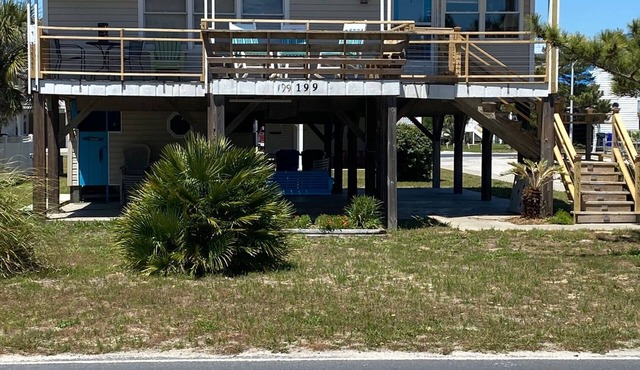 PET FRIENDLY 65 steps to ocean! Directly across the steet from beach access.