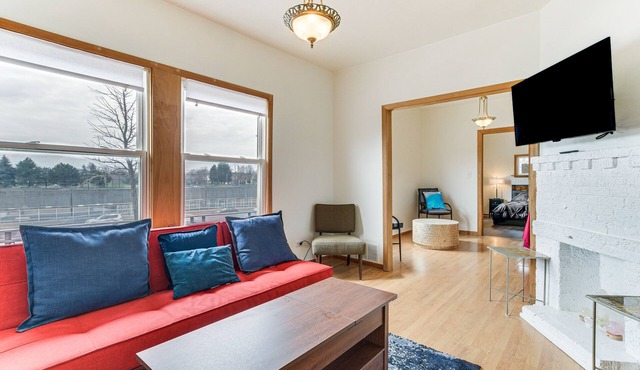 Pet Friendly: 8 Mi to Chicago - Fenced Backyard!