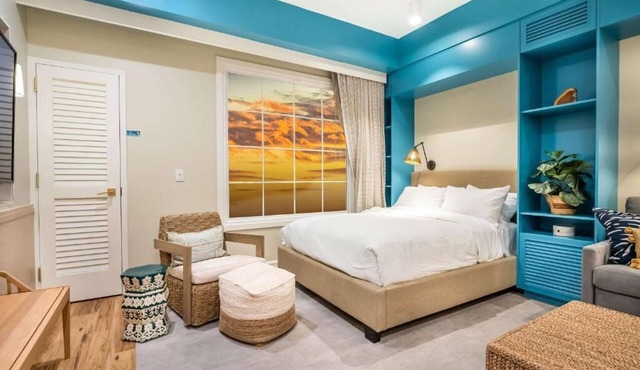 Pet-friendly Accommodation in Orlando! Onsite Parking, Pool and Free Breakfast!