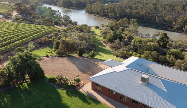 Pet friendly accommodation on the Murray River
