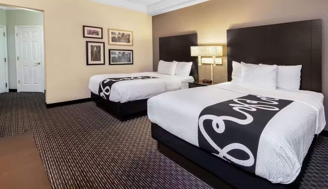 Pet-Friendly Adventure Base with Free Breakfast - Two Rooms