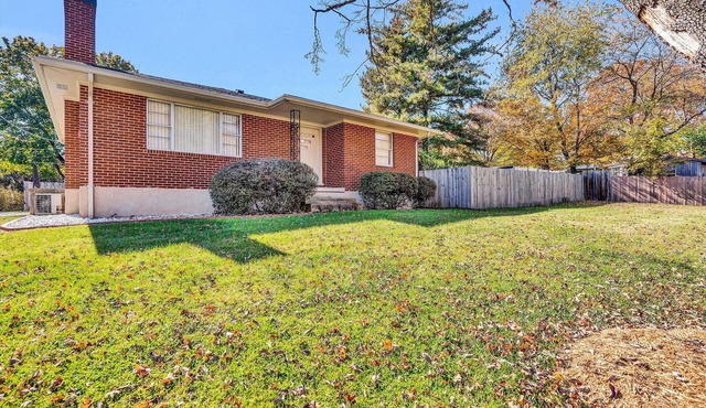 Pet-friendly and close to restaurants, shopping and hospitals