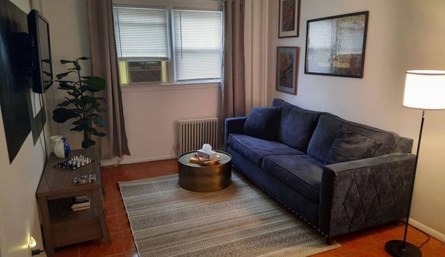 Pet Friendly Apartment minutes from NYC!