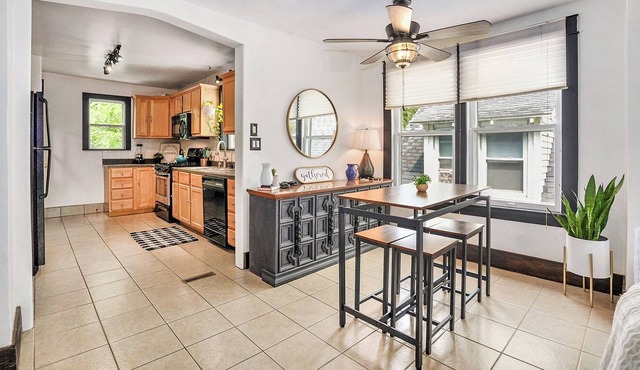 Pet friendly apartment with primary suite with King bed plus a queen bedroom