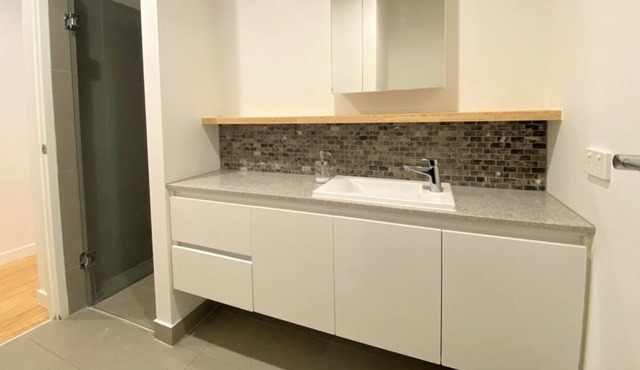 Pet friendly apartment in inner north east