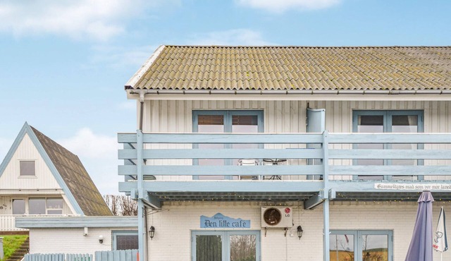 Pet friendly apartment in Knebel with WiFi