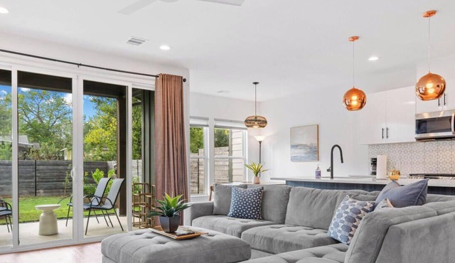 Pet-Friendly ATX Home w Yard & Patio Near Mueller Park, Moody Center & More