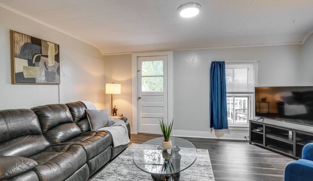 Pet-friendly Auburn Apartment w/Balcony!