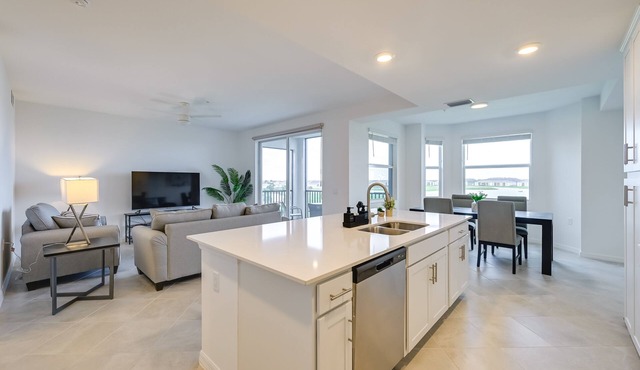 Pet-Friendly Ave Maria Condo w/Golf Course Views!