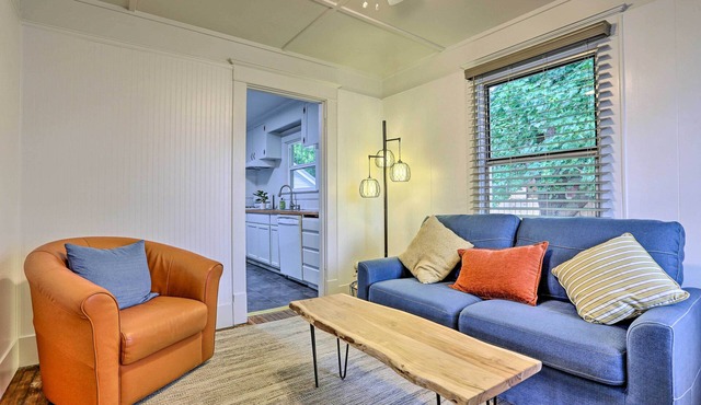 Pet-Friendly Baker City Escape w/Private Yard!