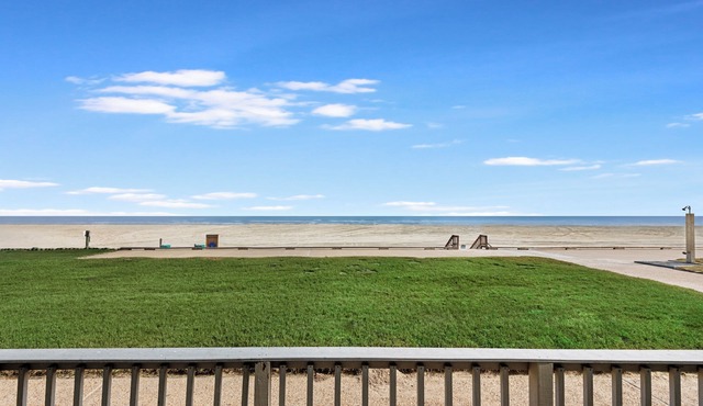 Pet-Friendly Beachfront Condo | Heated Pool & Gulf Views