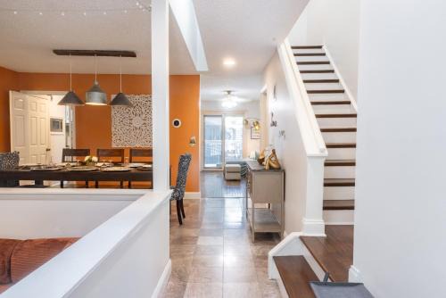 Pet-Friendly Beach Getaway, Relax by the Bay!