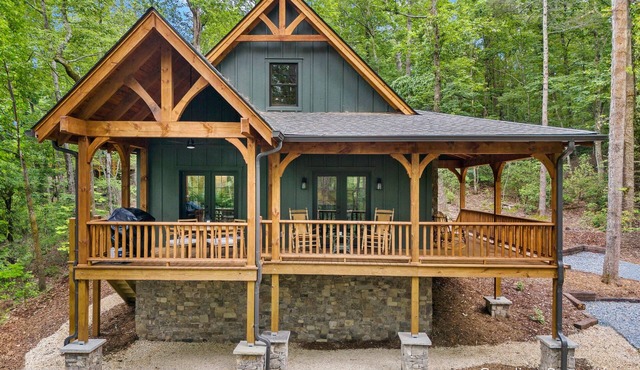 Pet Friendly, Bear Paw by Carolina Properties - Mother's Day Getaway