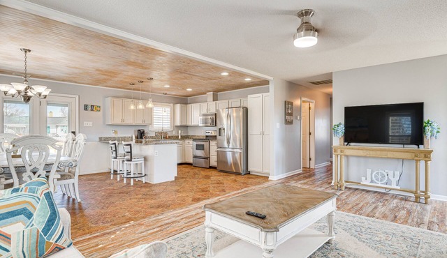 Pet-Friendly Beaufort Home w/Private Yard