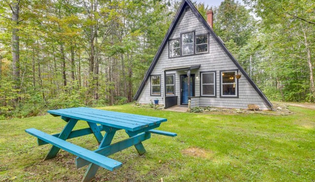 Pet-Friendly Belfast Retreat - 2 Mi to Downtown!