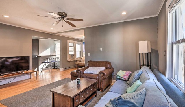 Pet-Friendly Belmar Cottage Less Than 1 Mi to Beach!