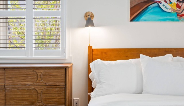 Pet Friendly Boutique Hotel Room, Walk to Downtown | Rose Jean Room 5