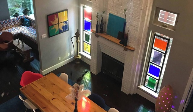 Pet friendly Bohemian townhouse with very private patio