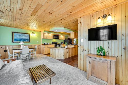 Pet-Friendly Boonville Apt with Deck on Main Street!