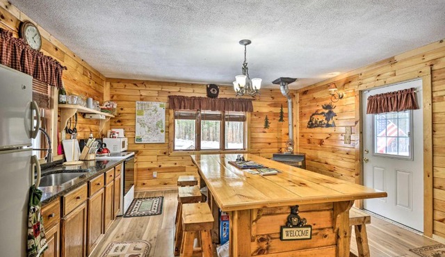 Pet-Friendly Brantingham Cabin by ATV Trails