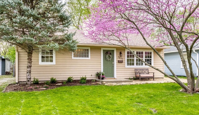 Pet-friendly Broad Ripple cottage on quiet street.