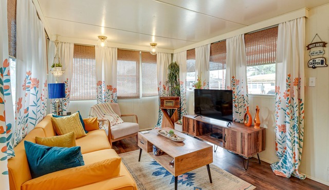Pet-Friendly Brownwood Home: Walk to Lake!