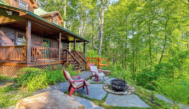 Pet-Friendly Bryson City Cabin w/Fire Pit + Deck!