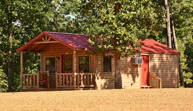 PET FRIENDLY 🐾 Cabin#5 Swan Bay Cabins & RV Park, Paris Tn, Kentucky Lake