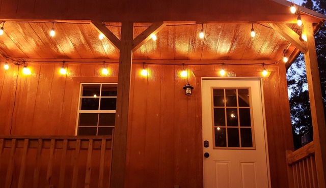 Pet friendly cabin on 6 acres, near lakes