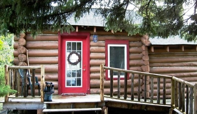 Pet -friendly Cabin on Lake Superior at Sunset Cove Resort