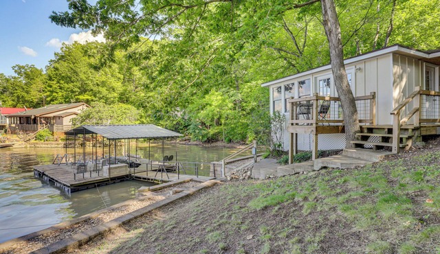 Pet-Friendly Cabin w/Dock & Lake Views in Edwards