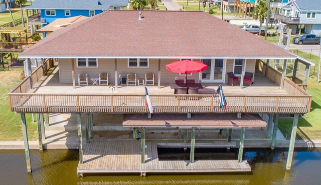 Pet friendly canal retreatn