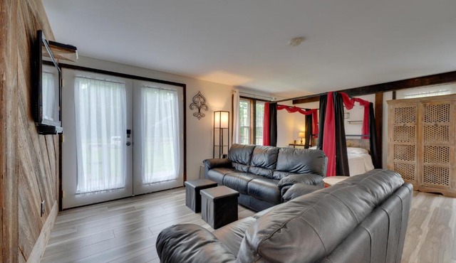 Pet-Friendly Caneadea Retreat with Deck!