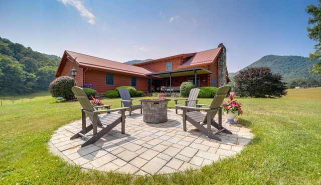 Pet-Friendly Canton Cabin w/Porch + Grill!