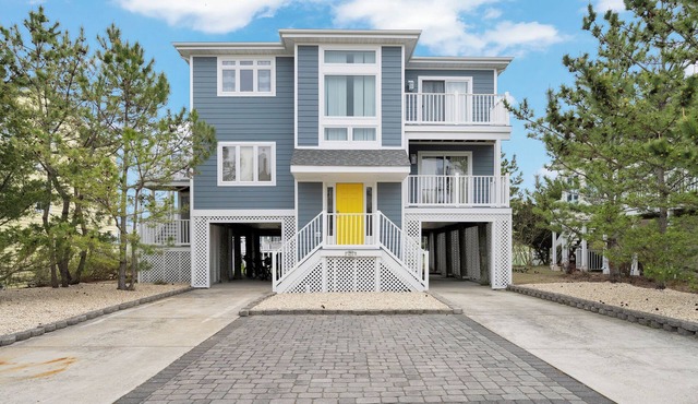 Pet Friendly CAPE SHORES home! 423 Cape Shores