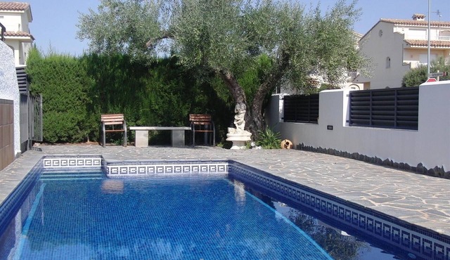 Pet-Friendly "Casa Preciosa A" with Private Pool, Terrace, A/C & Wi-Fi
