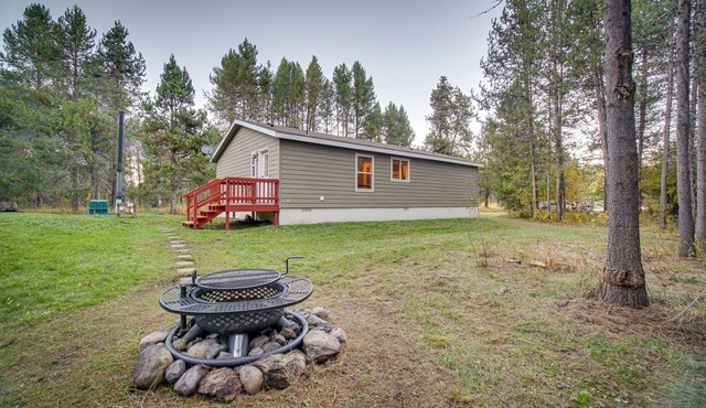 Pet-Friendly Cascade Vacation Rental w/Fire Pit!