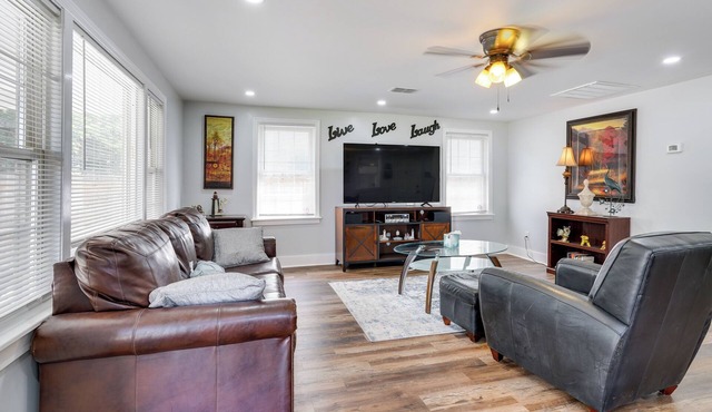 Pet-Friendly Charleston Home Near Dtwn!
