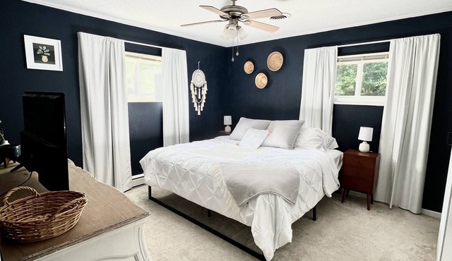 Pet friendly coastal farmhouse in Virginia Beach