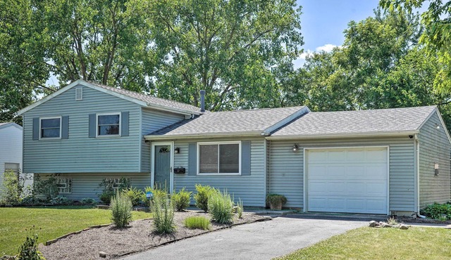 Pet-Friendly Columbus Home w/ Fenced Backyard